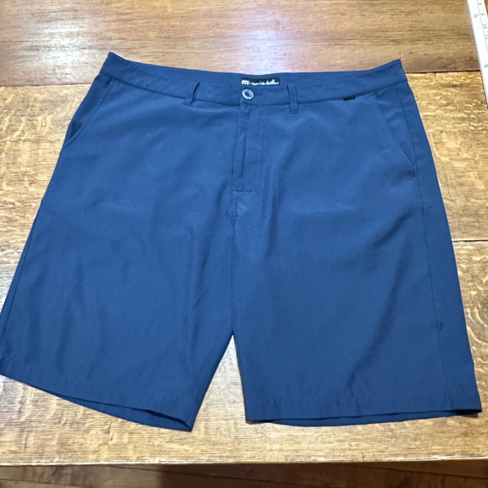 Travis Matthew men’s shorts sz 40 navy golf